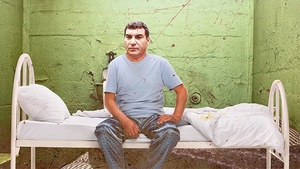 Clipe de coşmar pentru Borcea în spatele gratiilor! Ce a păţit după ce a fost mutat în celulă cu fraţii Becali