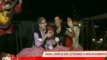 VIDEO Andreea Tonciu s-a dus acasa la Mitea in camion, cu lautarii dupa ea! I-a adus cadou un pat nou si s-au impacat iar!