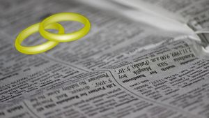 Anunț matrimonial la 1900. Cum își căutau bărbații iubirea vieții: „Un tiner inteligent, oficer în reservă, etate 29 ani, îşi caută soţia vieţii”