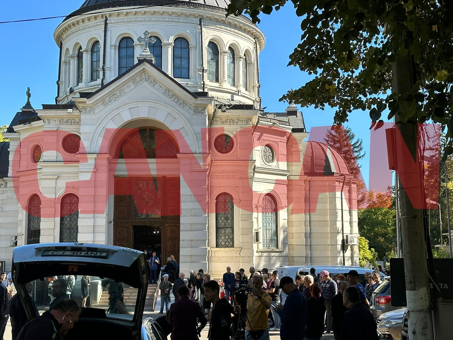 Cum arată locul de veci al maestrului Alexandru Arşinel. Ce scrie pe crucea regretatului actor