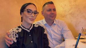 Dana Roba a dezvăluit dacă mai ține sau nu legătura cu fostul soț: ”Și-a luat o pepdeapsă...”