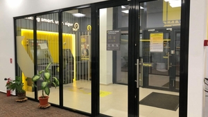 Anunțul momentului pentru clienții Raiffeisen Bank din România. Banca din Austria oferă gratuit acest serviciu