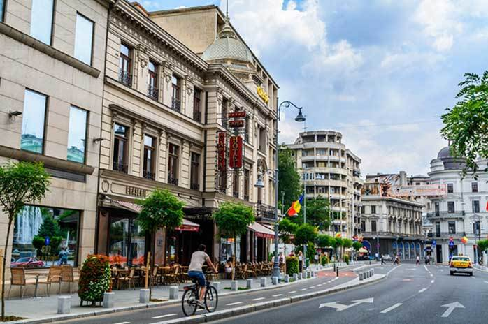 Mândra arteră a Bucureştiului – Calea Victoriei