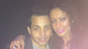 Jean de la Craiova, impresionat de formele unei italience din Romania! Vrajit de o bruneta focoasa cu un decolteu de neuitat!