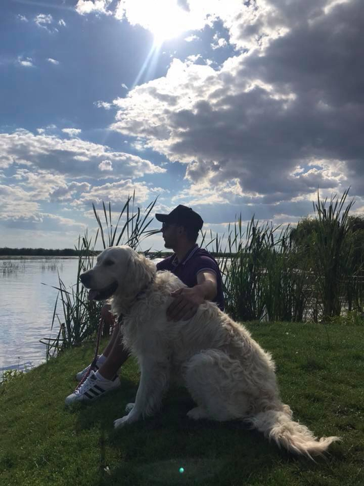 Oana Zavoranu, pozată într-o poziție de infarct în timp ce stă la plajă în costum de baie. Detaliile surprinzătoare de pe posterior