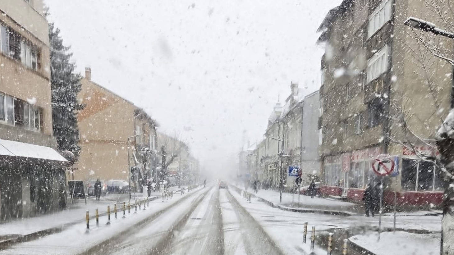 Județul din România unde ninge ca în povești, în aprilie 2026: ”Vine Paștele sau Crăciunul?”