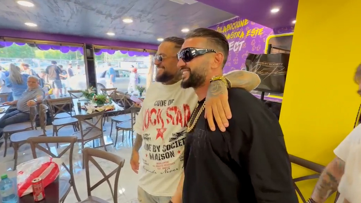 Dorian Popa și Meko, la degustarea noii shaorme Fight Kebab
