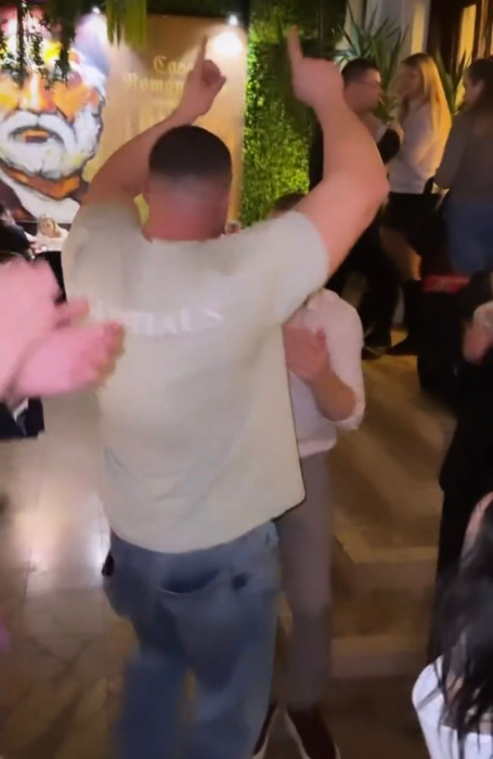 Cel mai bizar “costum” de mire! De necrezut cum s-a îmbrăcat Dragoș Paiu la nunta cu Roxana Vancea