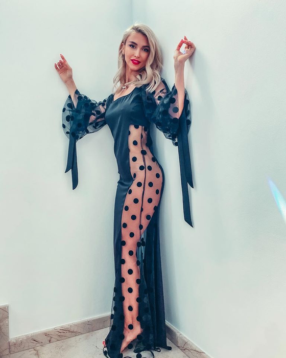 Cântăreața Andreea Bălan și-a surprins apropiații și fanii cu o fotografie de album extrem de ispititoare © Instagram