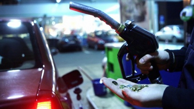 Vestea proasta pe care soferii o primesc inainte de Paste. Benzina s-a scumpit din nou