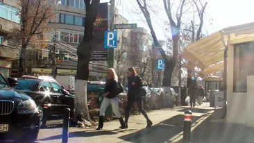 Anda Adam a incalcat regulile de circulatie pentru un mic dejun! Vezi cum a decurs dimineata pentru artista!