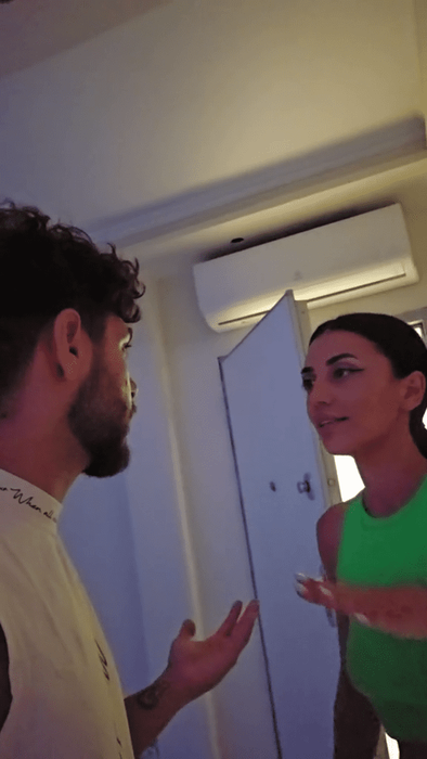 Imagini halucinante! Bianca Mitroi a intrat peste Robert Braia în casă, în miez de noapte: ”Zice că sunt criminal de pisici și tot ea vine la mine”