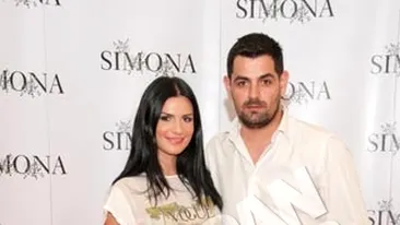 Ellie White si iubitul ei nu scapa de necazuri! Au mers sute de kilometri cu autoturismul, dar au facut accident langa casa!