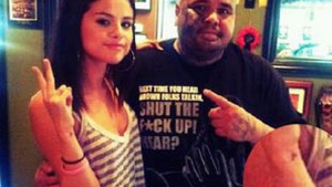 Selena Gomez devine fata rea? Actrita si-a facut primul tatuaj!