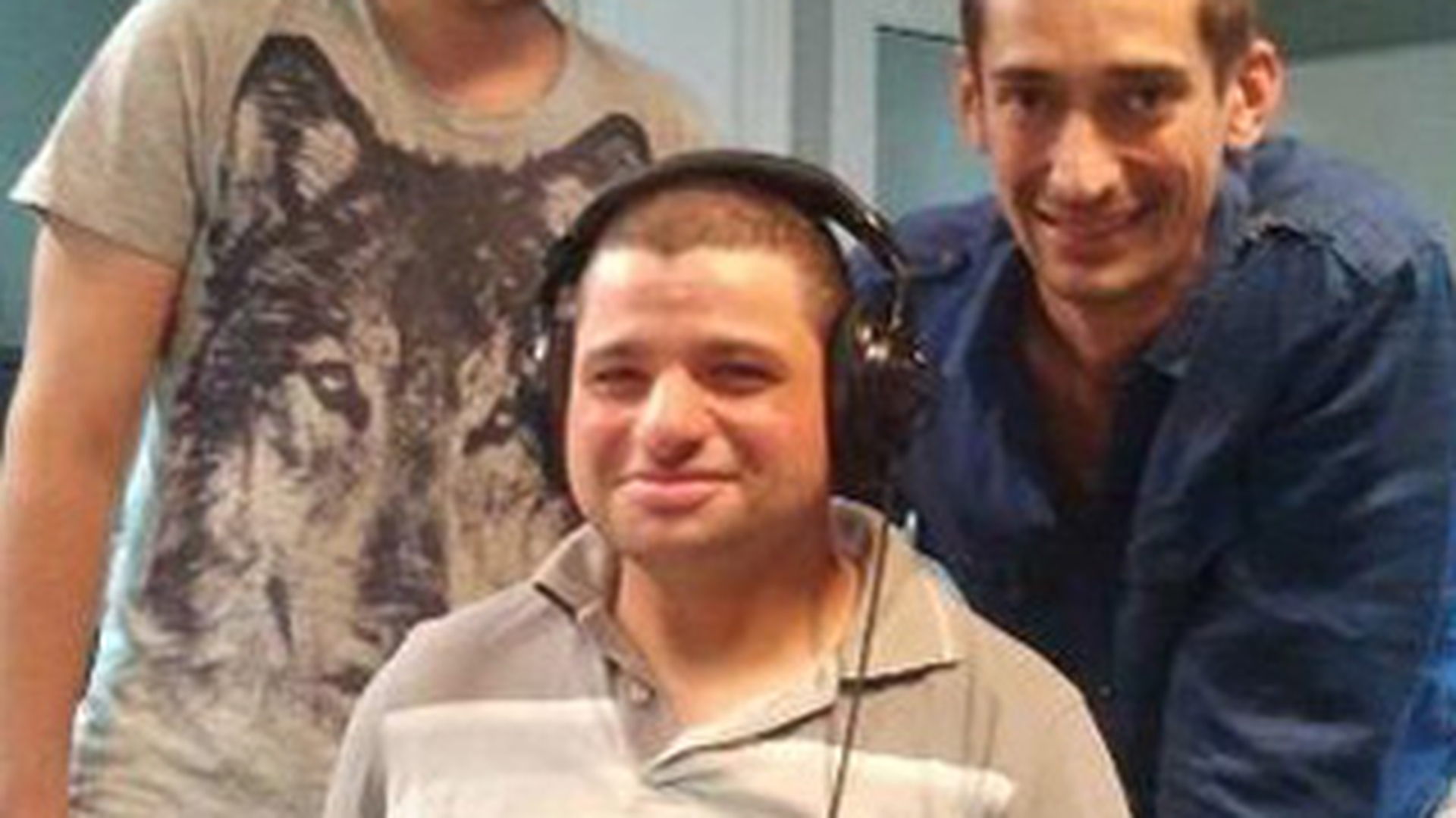Il mai tineti minte pe "Omul Drujba" de la "Romanii au talent"? Acum ii ajuta pe cei de la casa de copii unde a crescut si filmeaza pentru "Las Fierbinti"