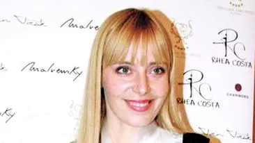 Roxana Iliescu: Mi-as dori sa ma nasc moldoveanca pentru un motiv: decolteul generos