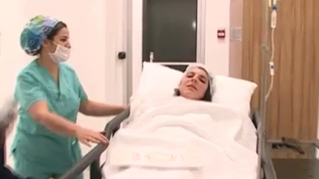 IMAGINI DE COSMAR! Ce s-a intamplat cu Andreea Tonciu, inainte de operatia la nas si cum arata bruneta imediat dupa interventie