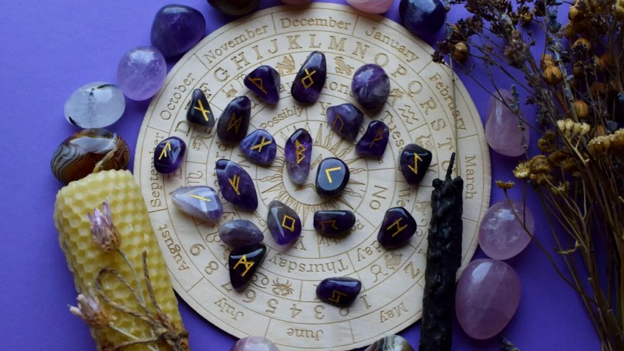 Horoscop rune 13 decembrie 2025. Ce ne indică Nauthiz, runa tentațiilor și autocontrolului