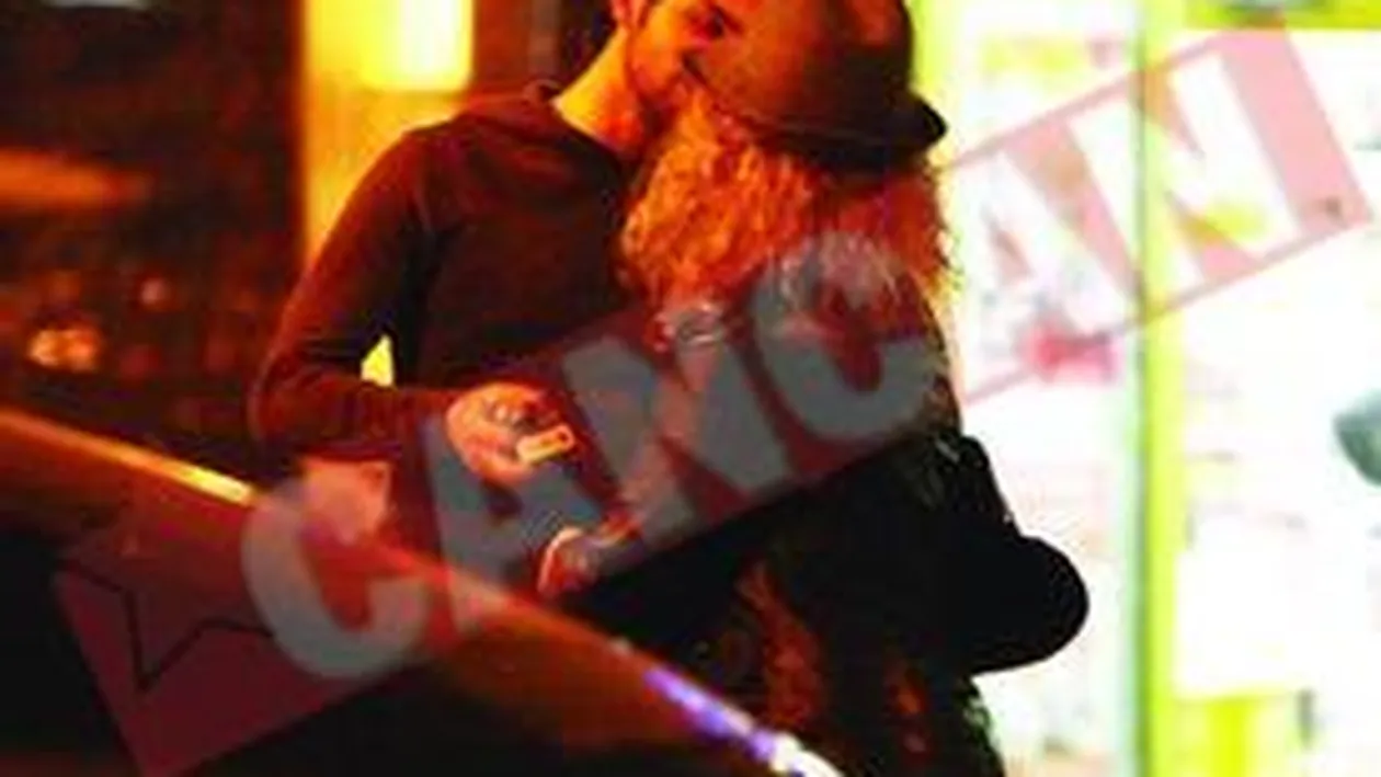 Oana mi-a spus ca tot pe mine ma iubeste