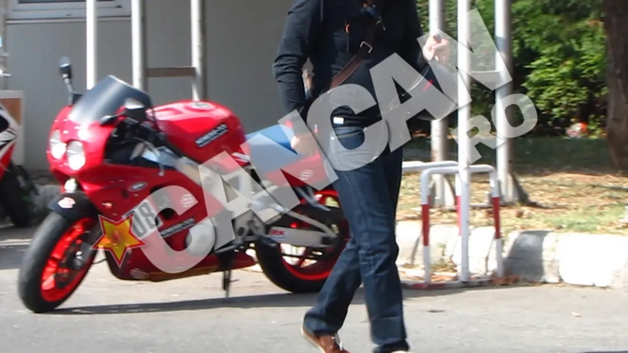 VIDEO Vlad Huidu a uitat de accidentul de motocicleta! S-a urcat din nou pe doua roti!