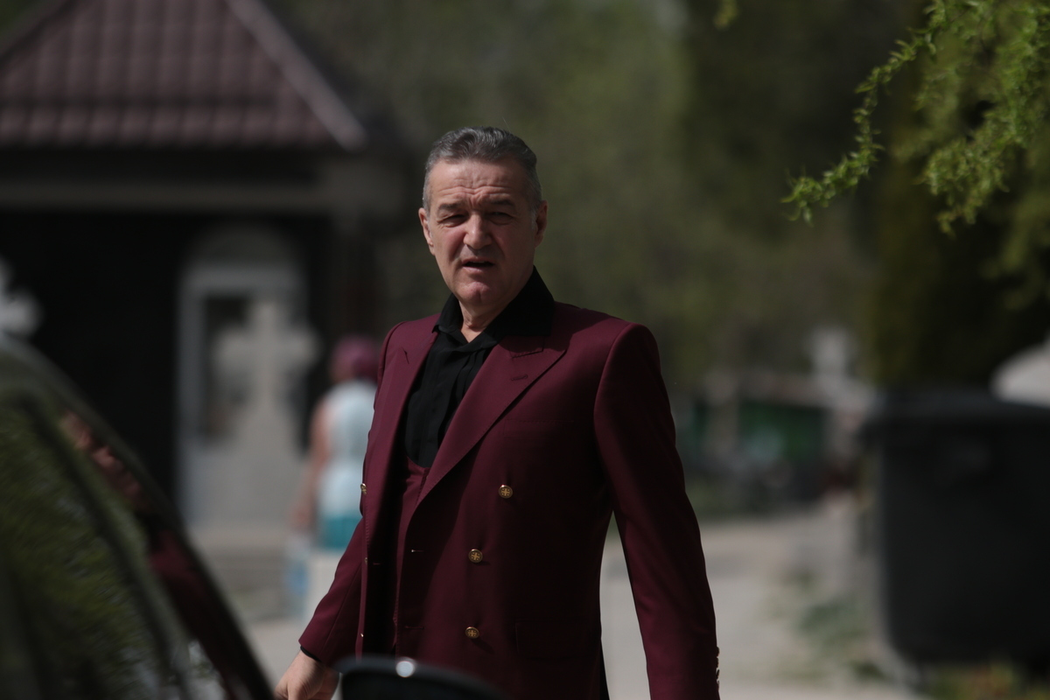 Gigi Becali, emoţionat când a auzit de succesul lui Lorelai Moşneguţu! Ce mesaj i-a transmis fetiţei fără mâini care a ajuns în finala ”Românii au talent