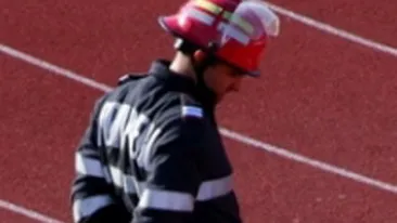 Un pompier si un tanar blocat intr-un put au murit