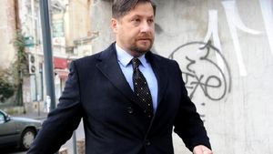 Ginerele lui Băsescu a scăpat de închisoare! Radu Pricop, achitat pentru complicitate la şantaj, Sergiu Lucinschi, 3 ani cu suspendare 