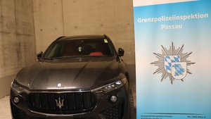 Un român care venea acasă din Italia, cu un Maserati de 100.000 de euro, a fost oprit de Poliţie în Germania. Cum l-au lăsat fără bolid
