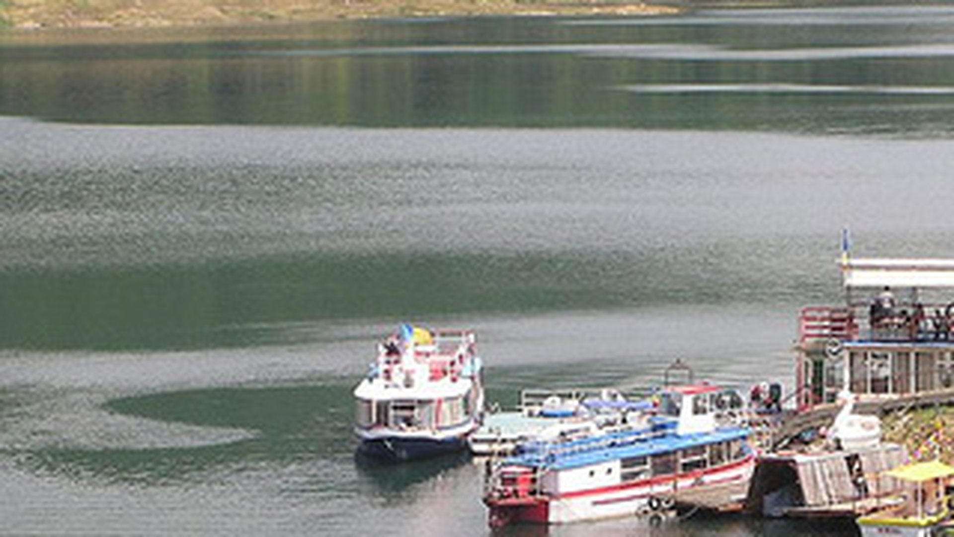 Un inspector bancar din Bucuresti s-a sinucis aruncandu-se in lacul Vidra!