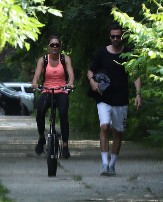 De când se iubeşte cu "Perversul de la grădiniţă", cariera Andreei Mitu pare compromisă!