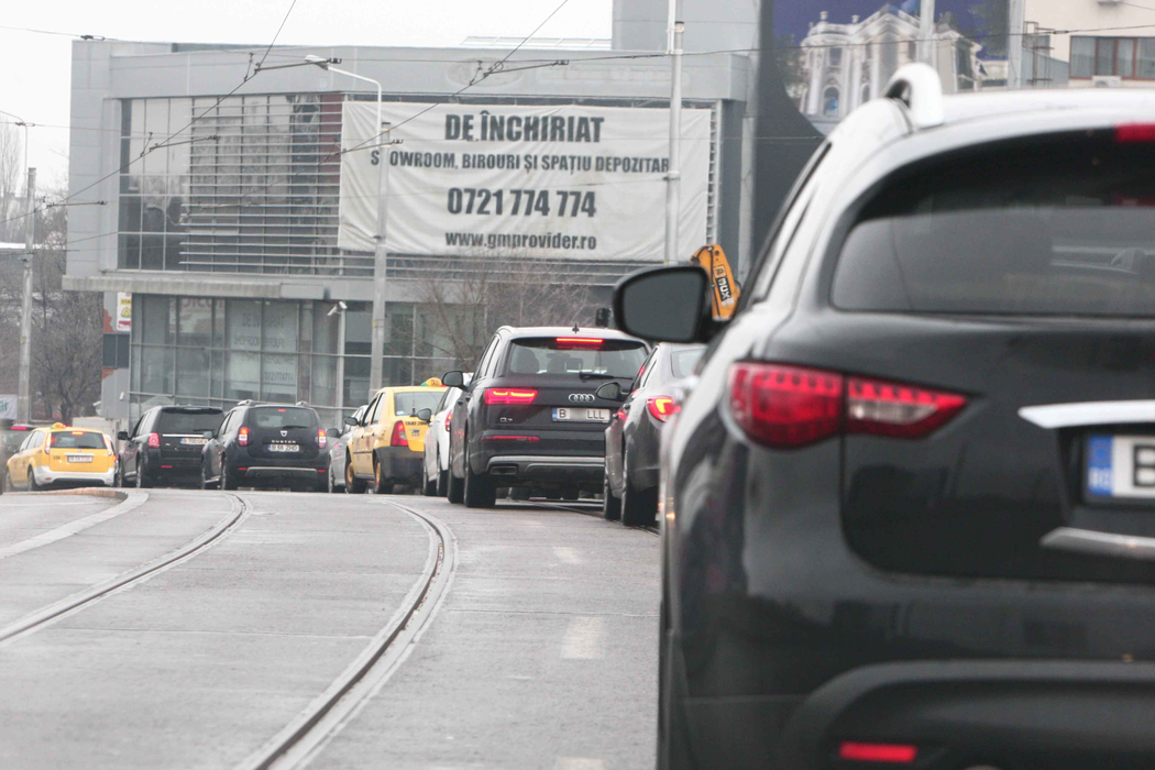 Soţul Alinei Gorghiu nescoteşte din nou regulile de circulaţie