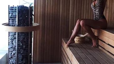 RUBY s-a pozat proaspăt ieşită din duş, udă şi senzuală! Chiar şi ea a dat like la această fotografie