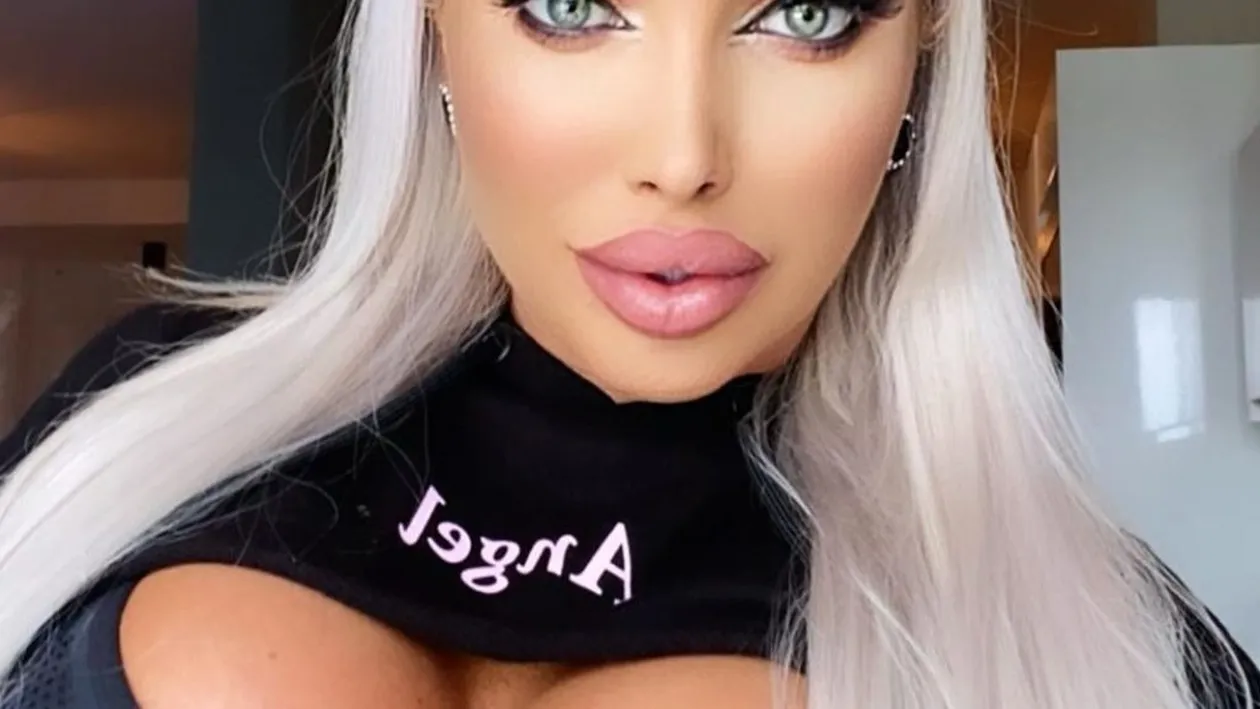 FOTO | Loredana Chivu și-a etalat noul „tuning” la plajă! Ce blondă celebră a însoțit-o