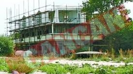 Stolo, ce casa ti-ai tras pe plaja!