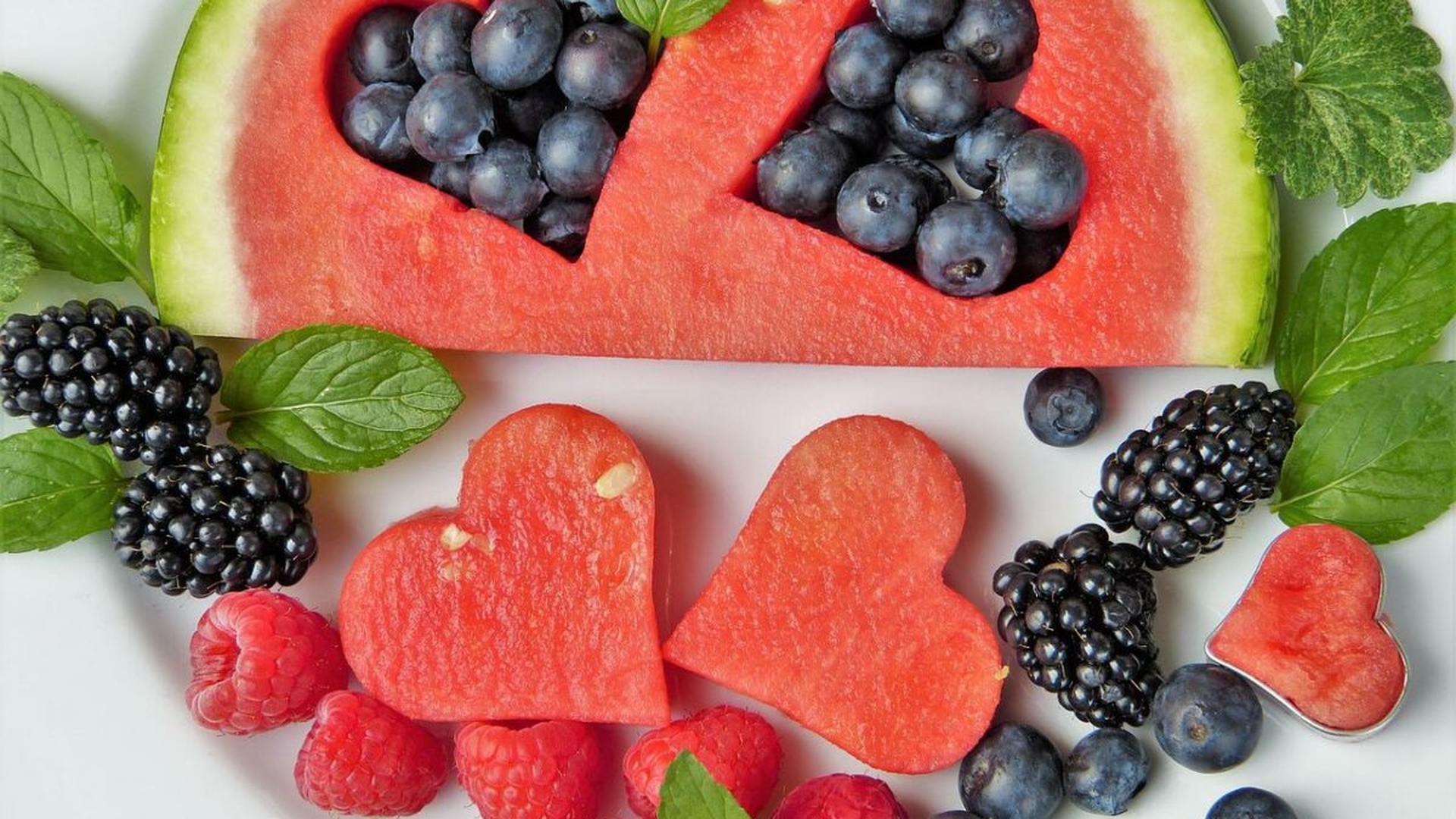 Top 10 fructe pentru zilele caniculare. Alimente cu care învingi căldura