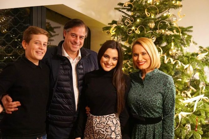 Victor Ciutacu, replici acide la adresa lui Alexandre Eram după ce a văzut că vinde măşti medicinale la suprapreţ: “Caritabila familie a megastarei Esca…”