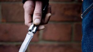 Un bărbat de 61 de ani din Cluj și-a tăiat gâtul! A lăsat un bilet de adio în care...