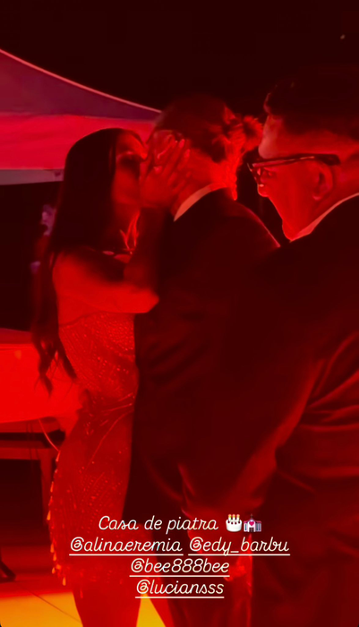 Alina Eremia a avut 7 torturi la nuntă! Imagini rare de la nunta cu Edy Barbu