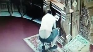 A fost condamnat la închisoare pentru că a spart cuta milei dintr-o mănăstire. Ce a făcut cu banii furați
