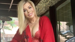 FOTO / Cum a apărut Loredana Groza la plajă. Turiștii au crezut că nu văd bine