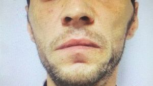 Polițiștii l-au prins pe bărbatul care a evadat luni din instanță, unde se judeca arestul preventiv