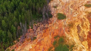 VIDEO & FOTO | Imagini ireale din Ural, unde o mină de cupru a fost inundată