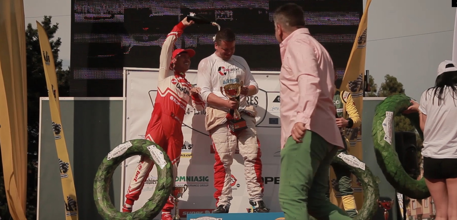 Costel Cășuneanu Jr. a făcut accident pe pistă, în cadrul Campionatului Național de Super Rally. El a obținut primul loc la general