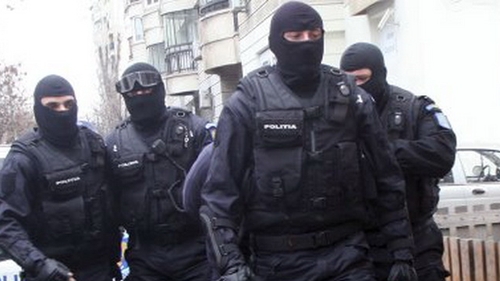 Filaj ca-n James Bond! Serviciile Secrete si-au inflitrat spionii printre profesorii spagari de la Bolintineanu!