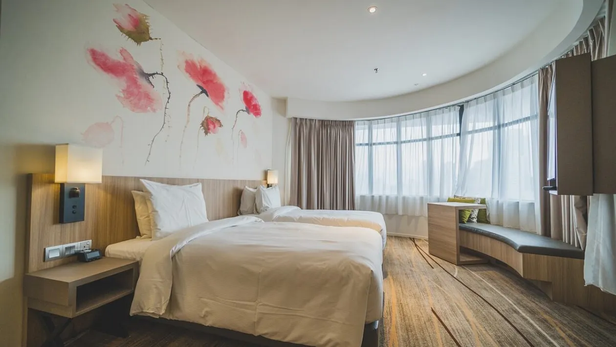 Turişti din Eforie Nord, prinşi în timp ce făceau ciorbă în camera de hotel. Ce s-a întâmplat cu ei după