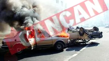 Doua Dacii au luat foc la Primaria sectorului 2