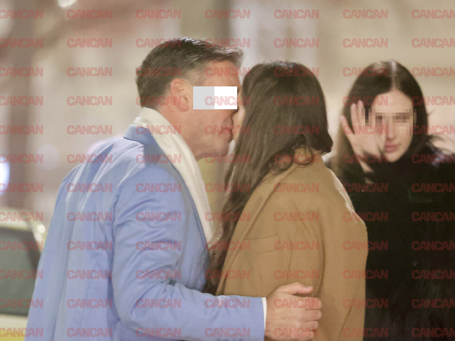 Eva Zaharescu se sărută cu domnul galant