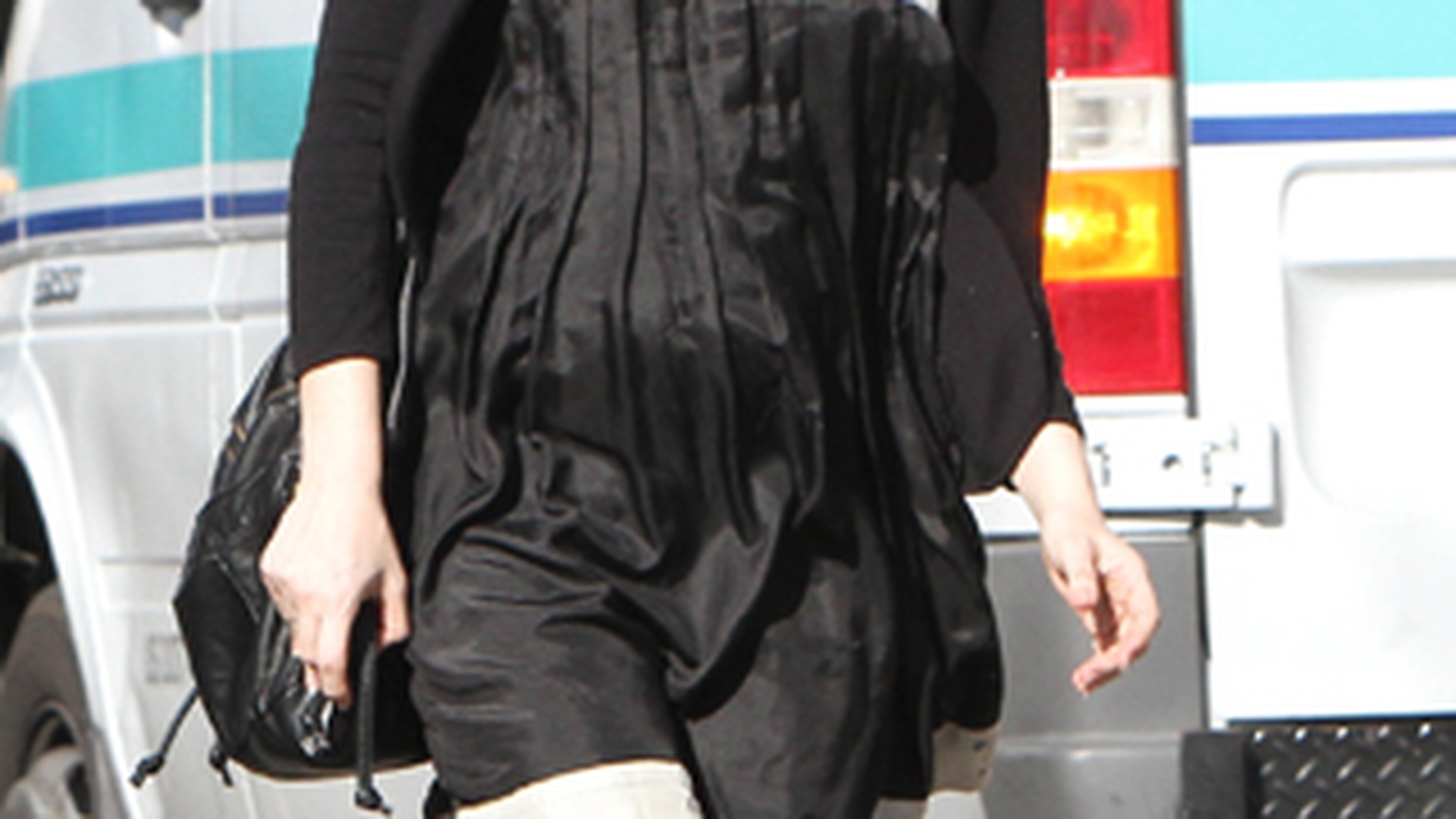 Alicia Silverstone are burtica de gravida