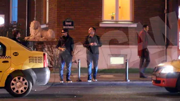 A tras degeaba de ea... Ce a putut sa-i faca o bruneta celebrului Versace, spaima fitelor din Bucuresti, in fata clubului!