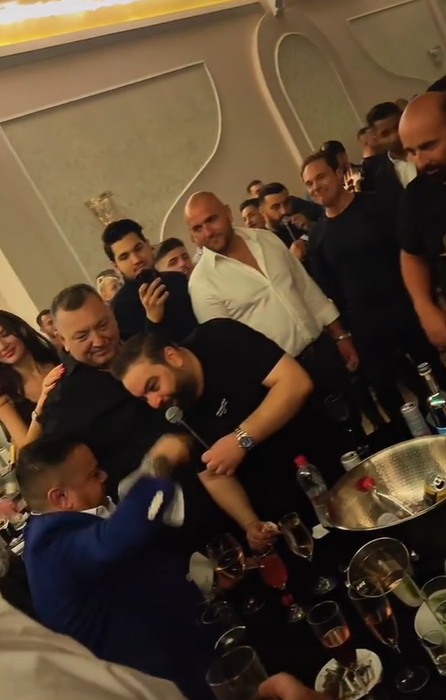 Dedicațiile au curs la microfon! Florin Salam a făcut show la party. Sursă: Tik Tok